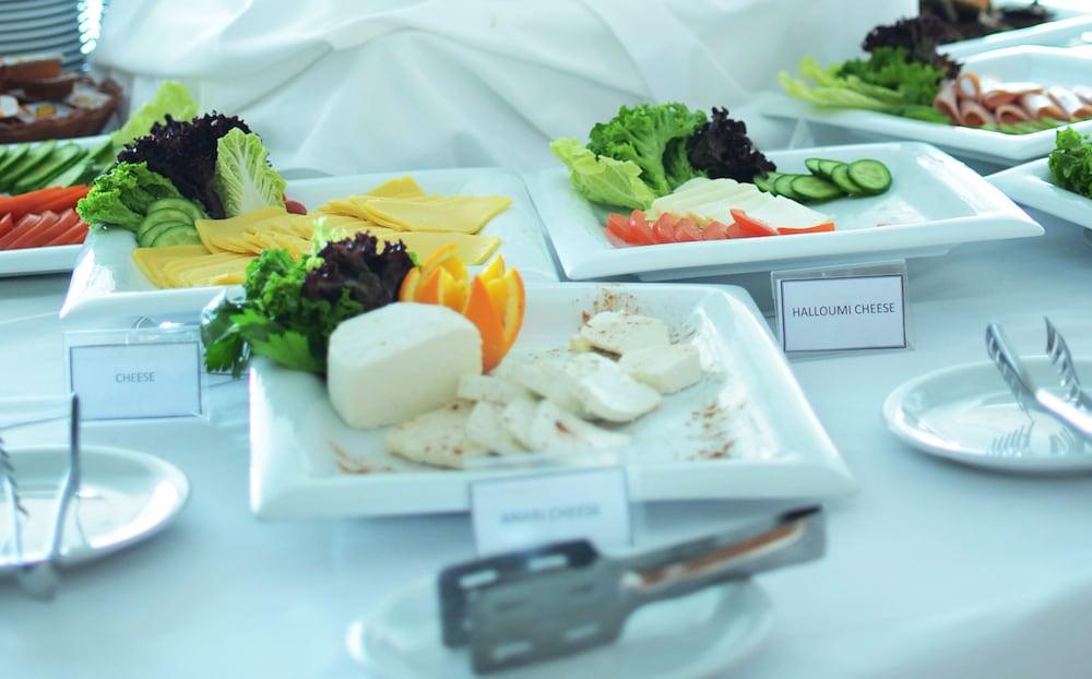 Otel Sun Hall 4*